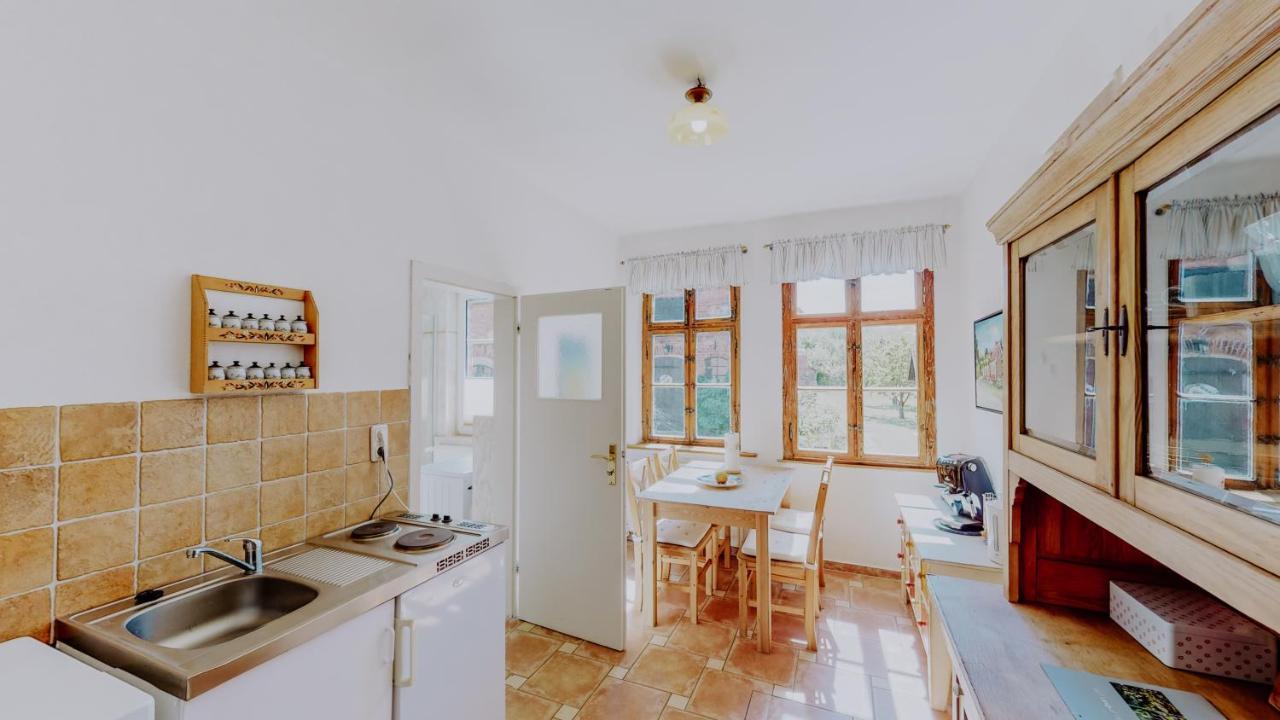 Landhaus Goldene Gans Gross Pankow  ภายนอก รูปภาพ
